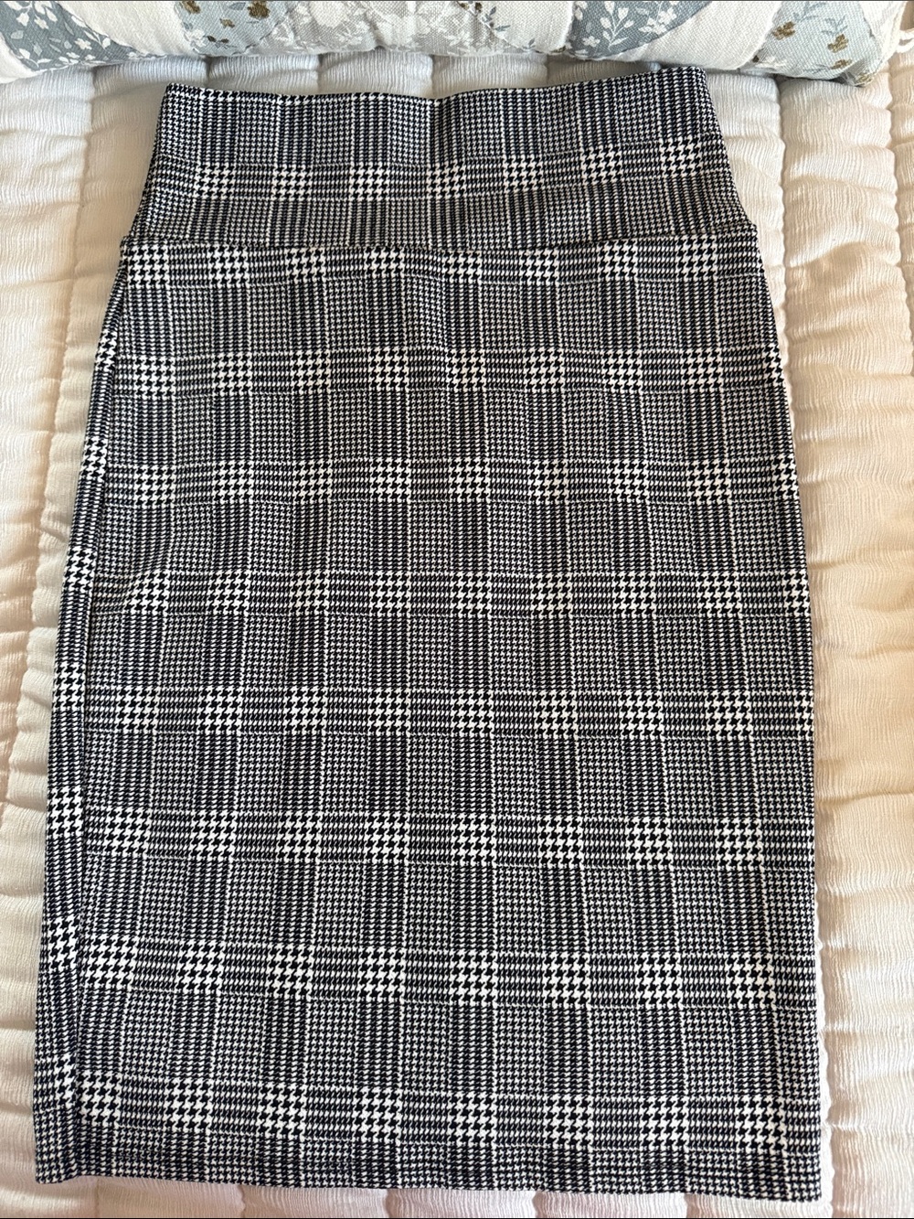 LuLaRoe Black & White Plaid Pencil Skirt